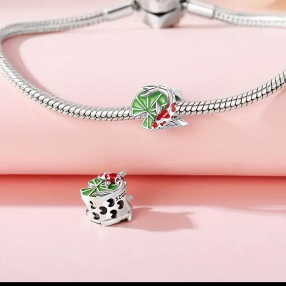 NEW 925 Sterling Silver Koi Fish Charm and Silver Snake Bracelet - Picture 3 of 3